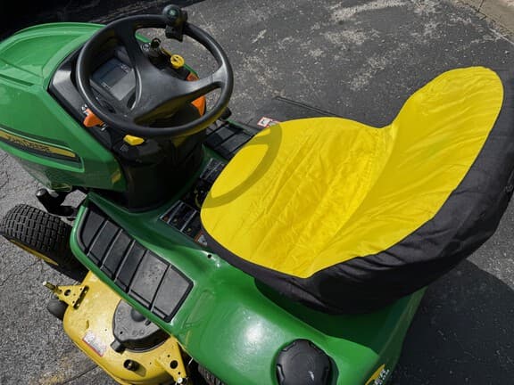Image of John Deere X390 equipment image 4