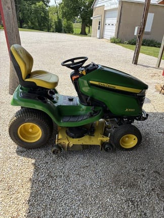 2021 John Deere X390 Equipment Image0