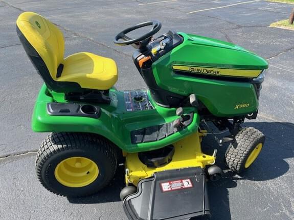 Image of John Deere X390 equipment image 3
