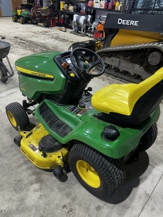 Image of John Deere X390 equipment image 3