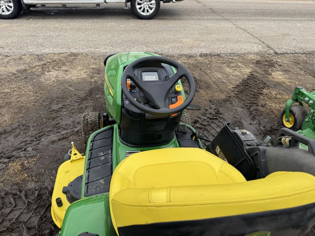 Image of John Deere X390 equipment image 4