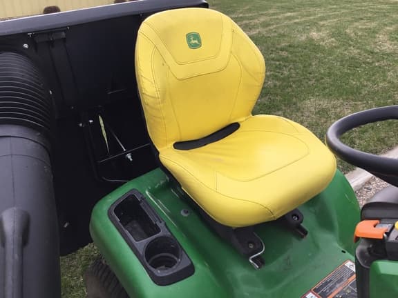 Image of John Deere X390 equipment image 4