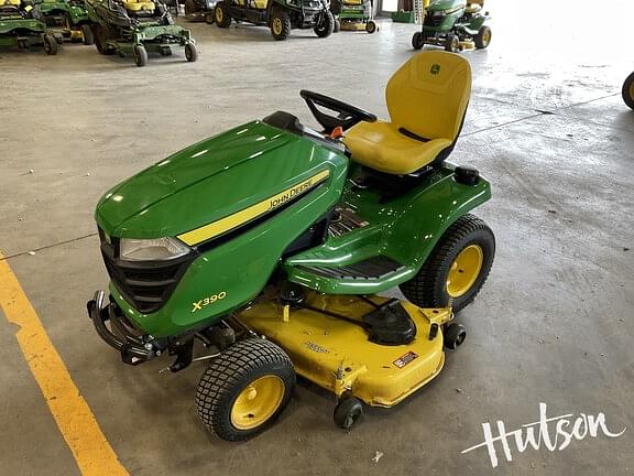 Image of John Deere X390 equipment image 1