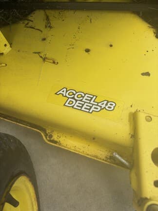 Image of John Deere X390 equipment image 4
