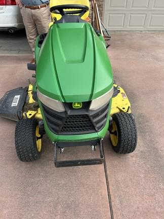 Image of John Deere X390 equipment image 1