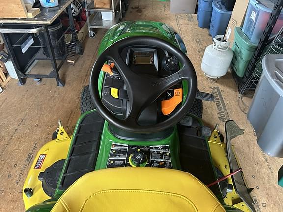 Image of John Deere X390 equipment image 1