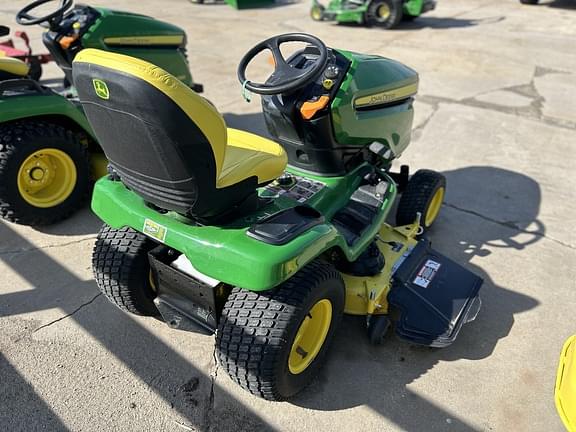 Image of John Deere X390 equipment image 4