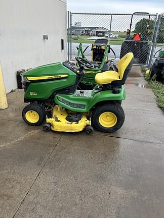 Image of John Deere X390 equipment image 3