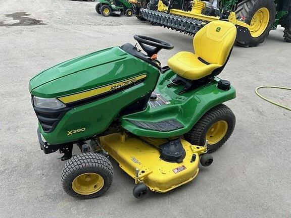 Image of John Deere X390 Image 0