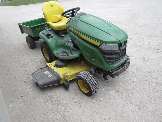 Image of John Deere X390 equipment image 1