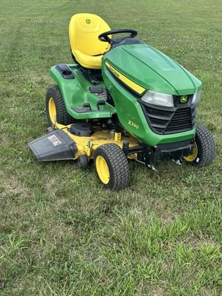 Image of John Deere X390 equipment image 3