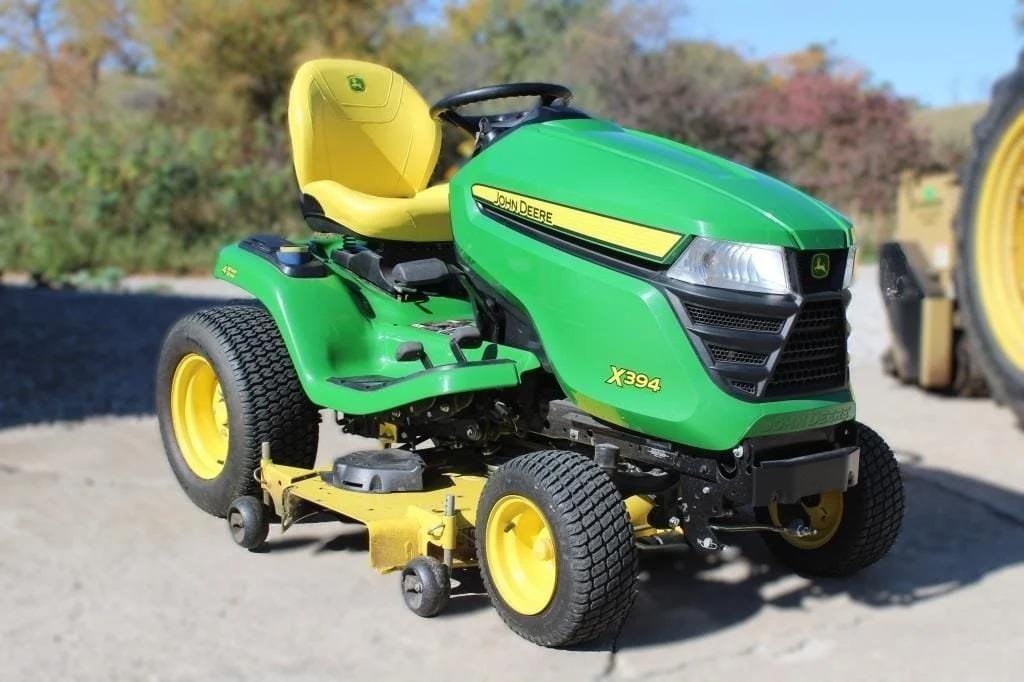 Main image John Deere X394