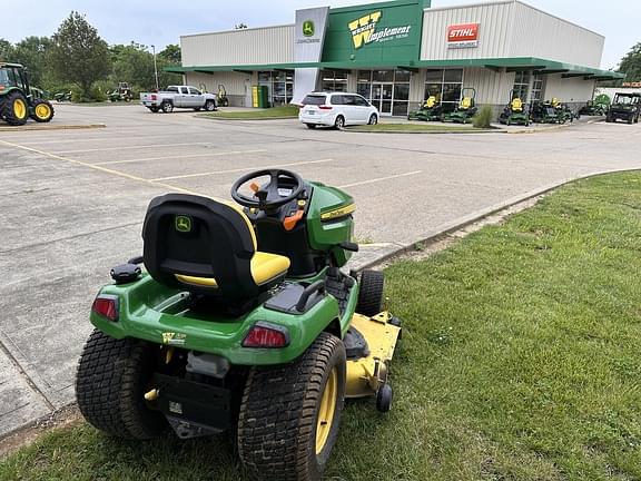 Image of John Deere X570 equipment image 3