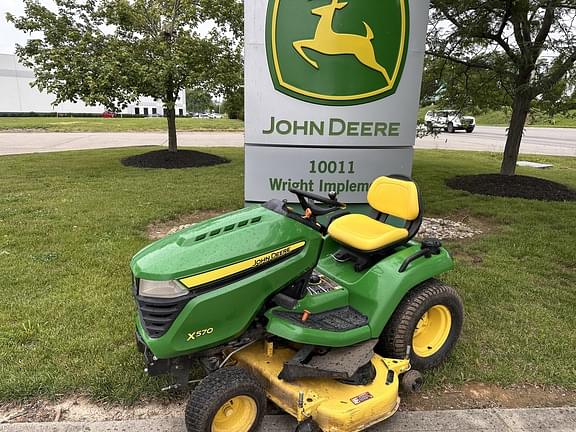 Image of John Deere X570 equipment image 1