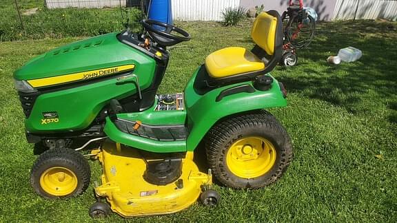 Image of John Deere X570 equipment image 1