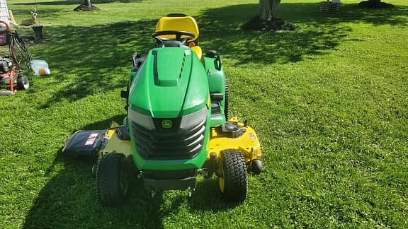 Image of John Deere X570 equipment image 3