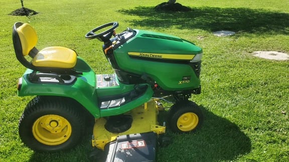 2021 John Deere X570 Equipment Image0