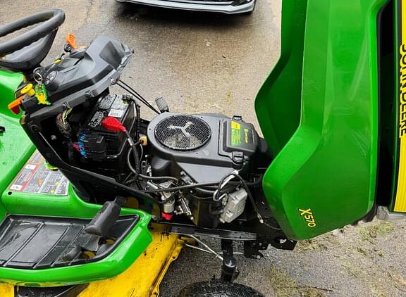 Image of John Deere X570 equipment image 4