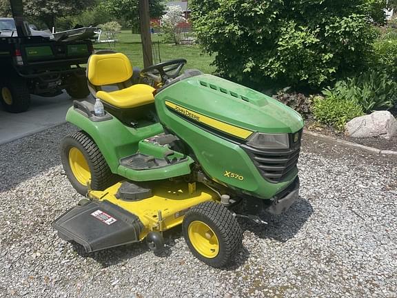 Image of John Deere X570 equipment image 1