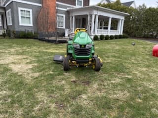 Image of John Deere X570 equipment image 1