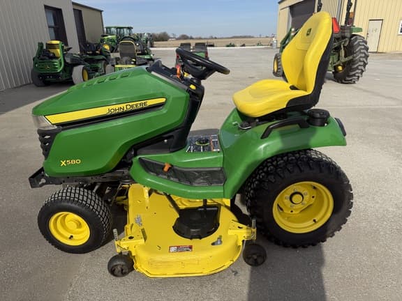 Image of John Deere X580 equipment image 1
