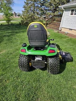 Image of John Deere X580 equipment image 3