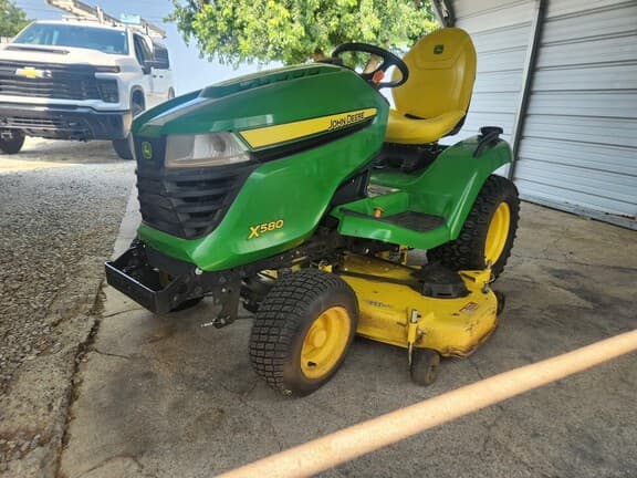 Image of John Deere X580 equipment image 1