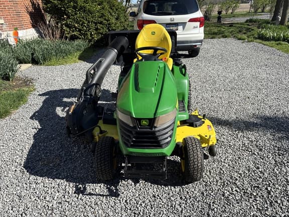 Image of John Deere X580 equipment image 3