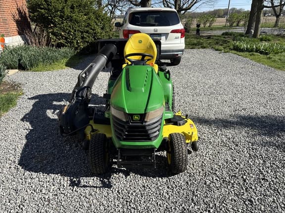 Image of John Deere X580 equipment image 4