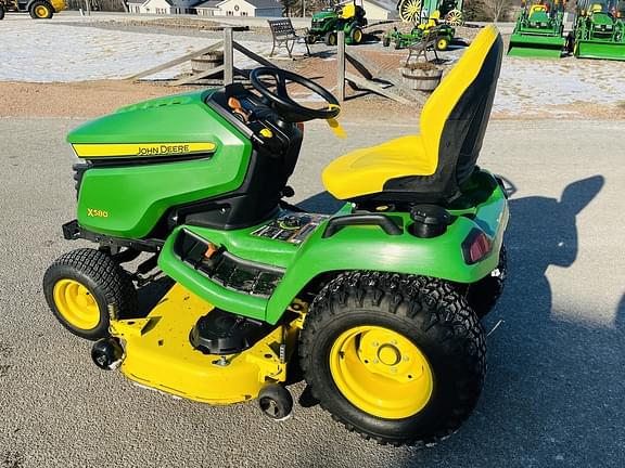 Image of John Deere X580 equipment image 2