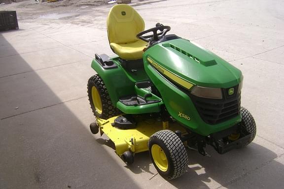 Image of John Deere X580 equipment image 3