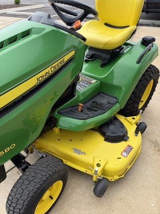 Image of John Deere X580 equipment image 1