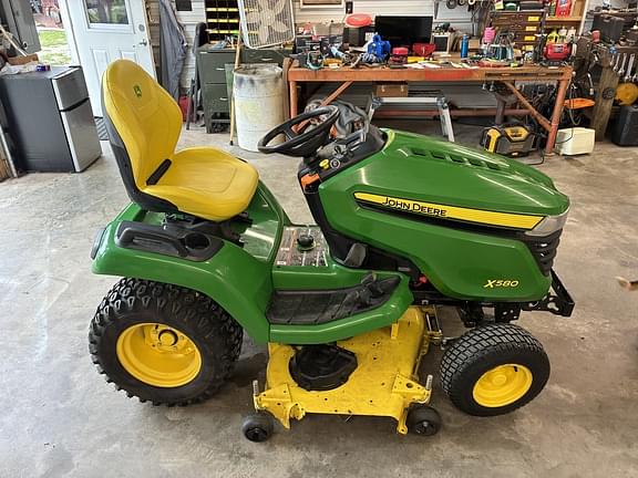 Image of John Deere X580 equipment image 3
