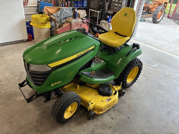 2021 John Deere X580 Equipment Image0