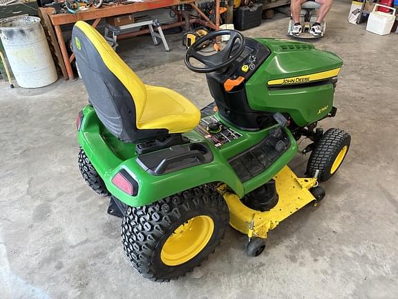 Image of John Deere X580 equipment image 4