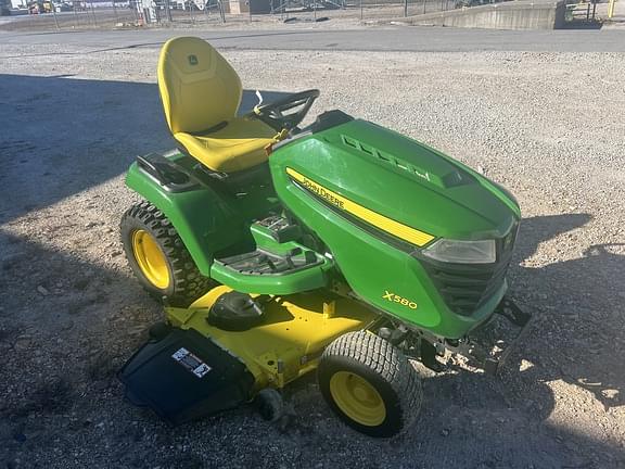 Image of John Deere X580 equipment image 3