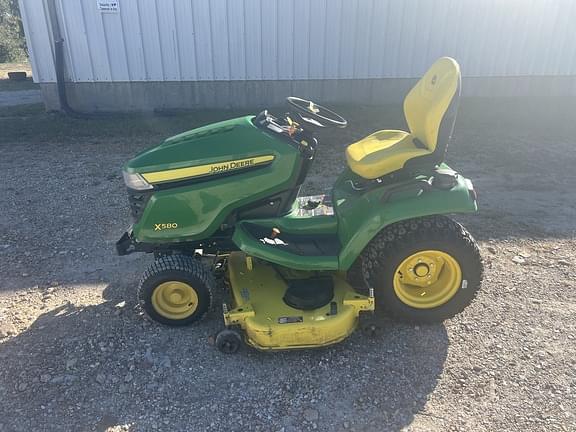 Image of John Deere X580 equipment image 1