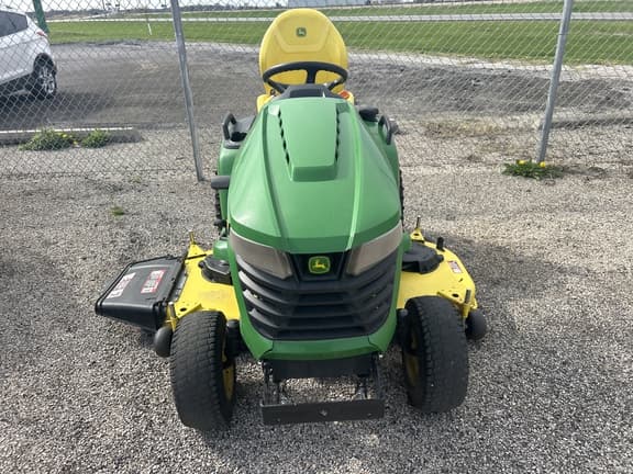 Image of John Deere X580 equipment image 1