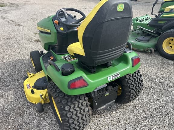 Image of John Deere X580 equipment image 2