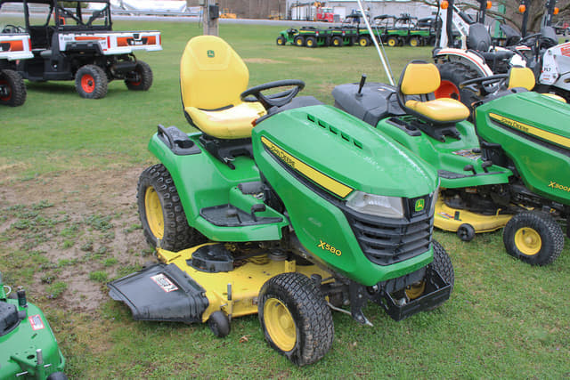 Image of John Deere X580 equipment image 2