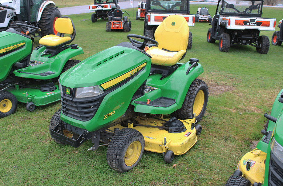 Image of John Deere X580 Image 0