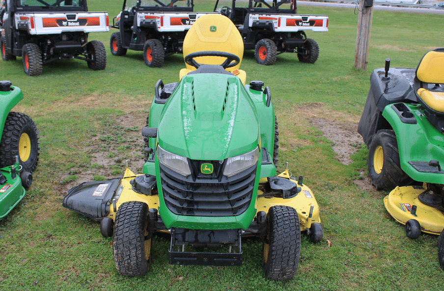 Image of John Deere X580 Image 1