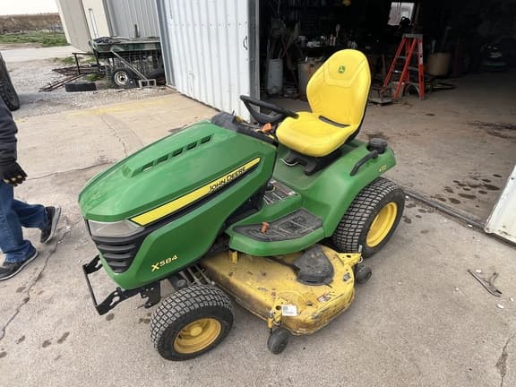 Image of John Deere X584 equipment image 1