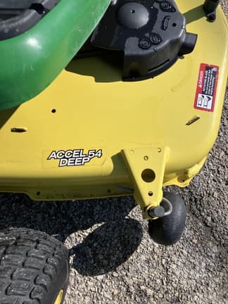 Image of John Deere X584 equipment image 4