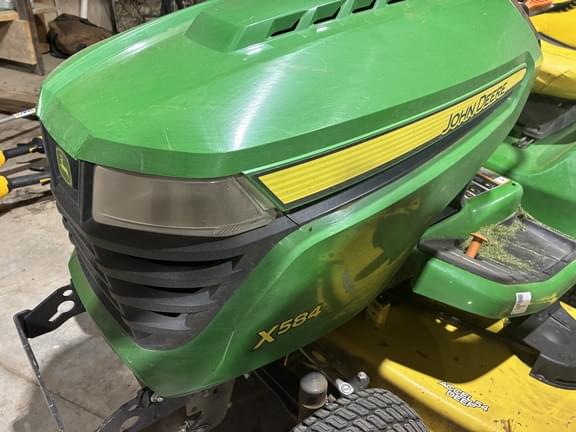Image of John Deere X584 equipment image 3