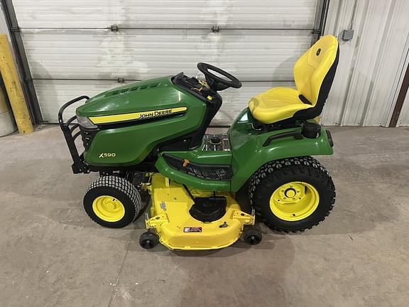 Image of John Deere X590 equipment image 1