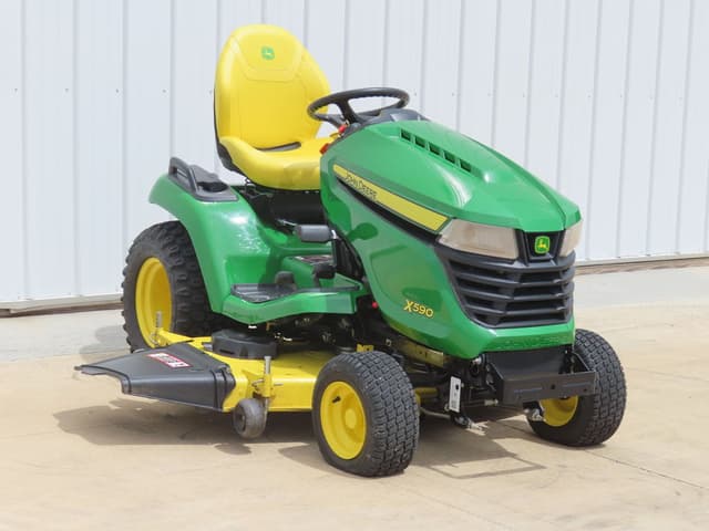 Image of John Deere X590 equipment image 1