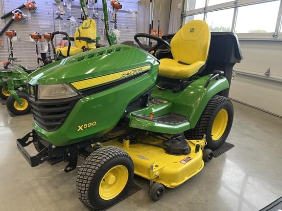 Image of John Deere X590 equipment image 2