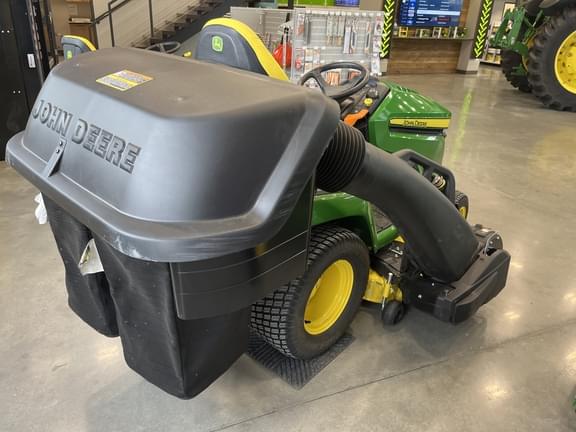 Image of John Deere X590 equipment image 3