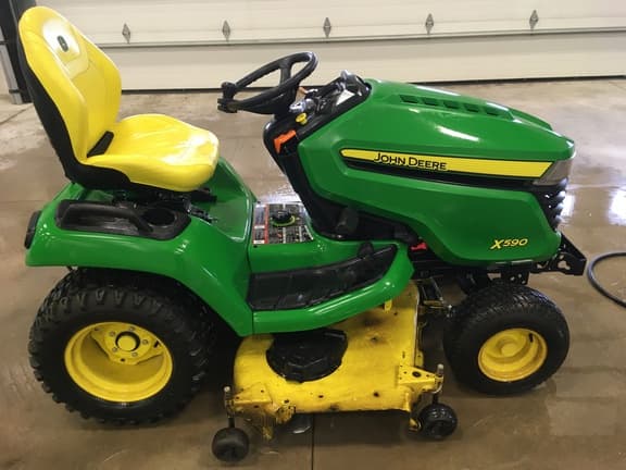 Image of John Deere X590 equipment image 2